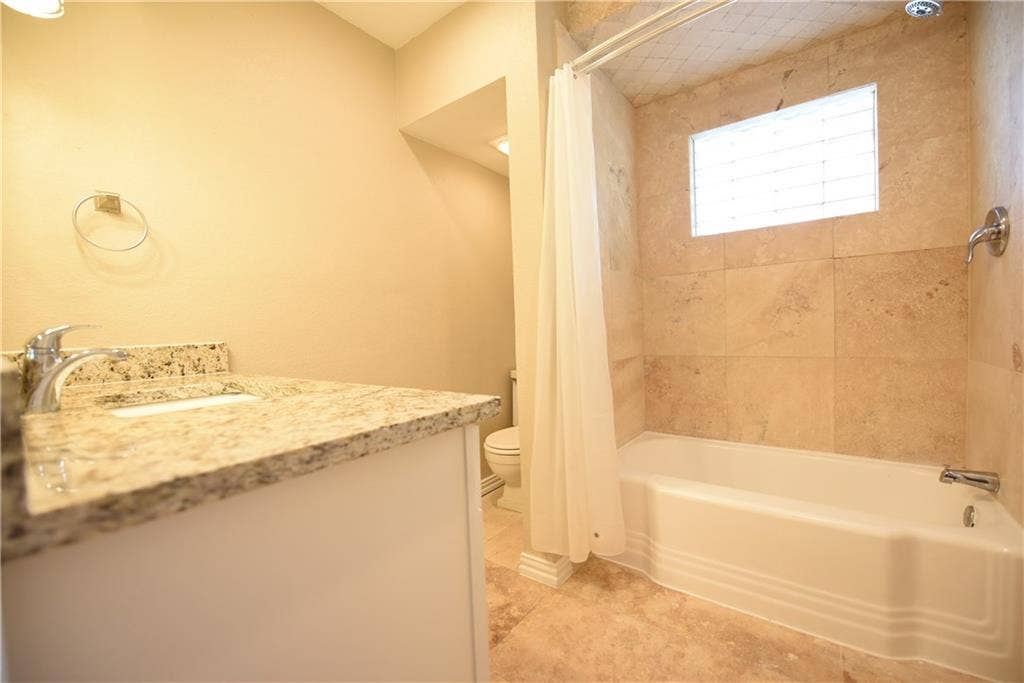 4206 Hawthorne Avenue, #202, Dallas, TX 75219