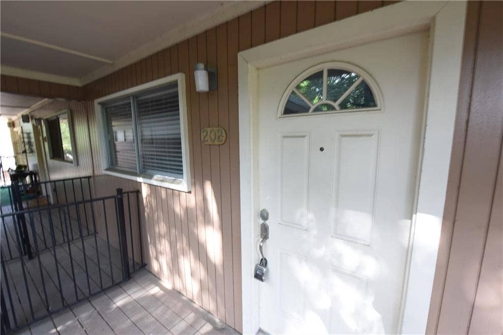 4206 Hawthorne Avenue, #202, Dallas, TX 75219