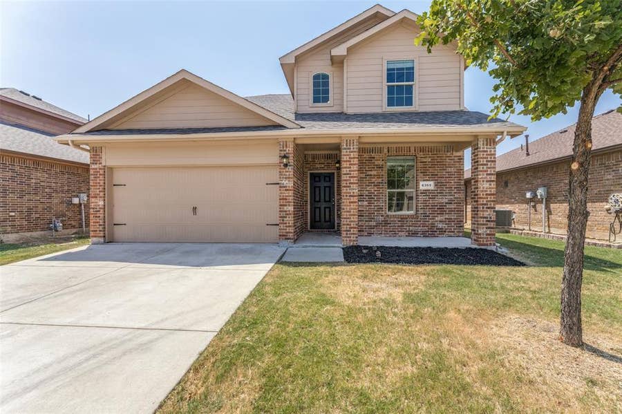 Property photo for 6365 Skipper Lane, Fort Worth, TX