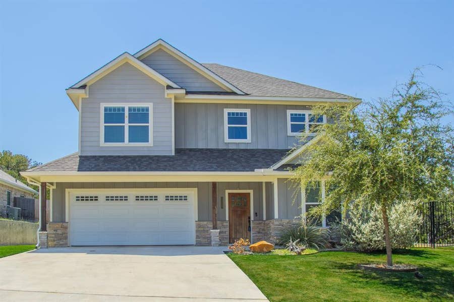 Property photo for 1300 Sleepy Hollow Road, Woodway, TX