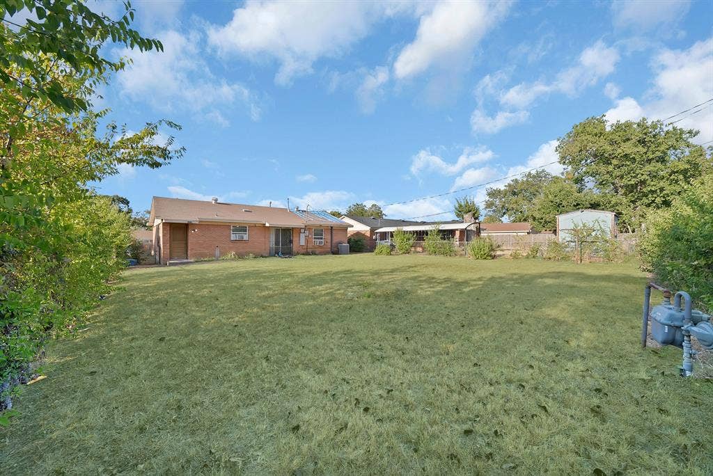 840 Clearwood Drive, Dallas, TX 75232 840 Clearwood Drive, Dallas, TX 75232