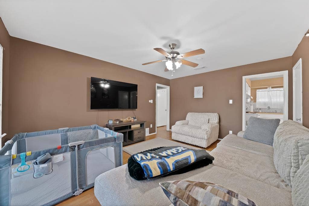 840 Clearwood Drive, Dallas, TX 75232 840 Clearwood Drive, Dallas, TX 75232