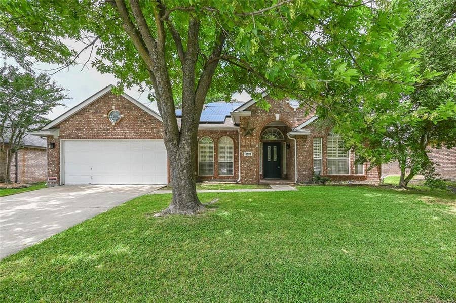 Property photo for 5601 Belle Chasse Lane, Frisco, TX