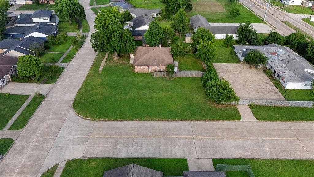 8501 Tidwell Road, Houston, TX 77028 8501 Tidwell Road, Houston, TX 77028