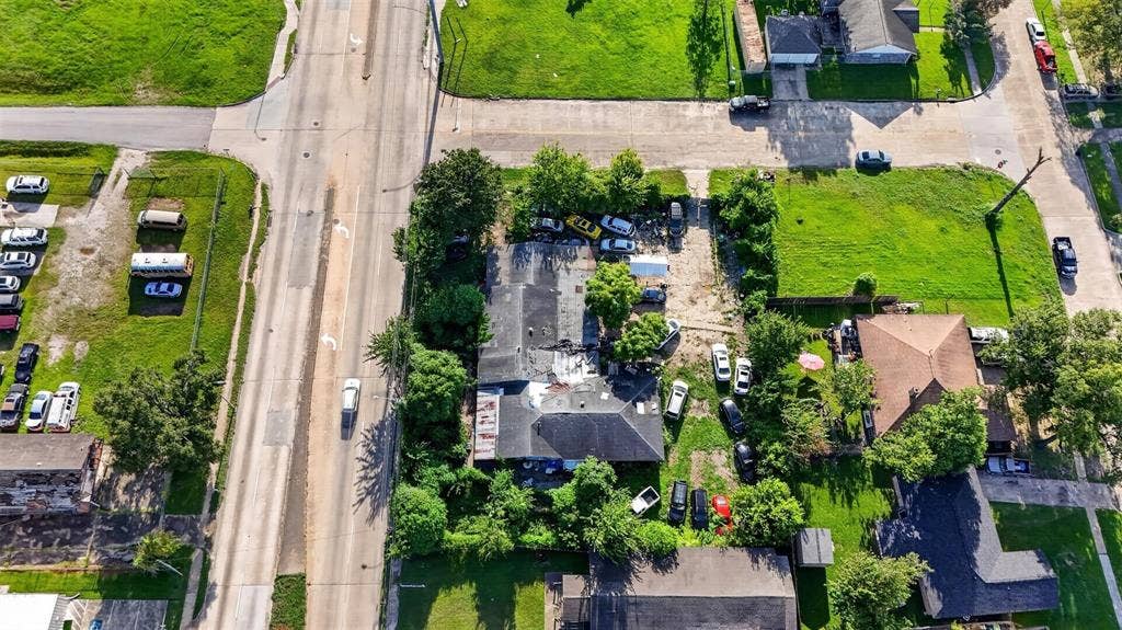 8501 Tidwell Road, Houston, TX 77028 8501 Tidwell Road, Houston, TX 77028