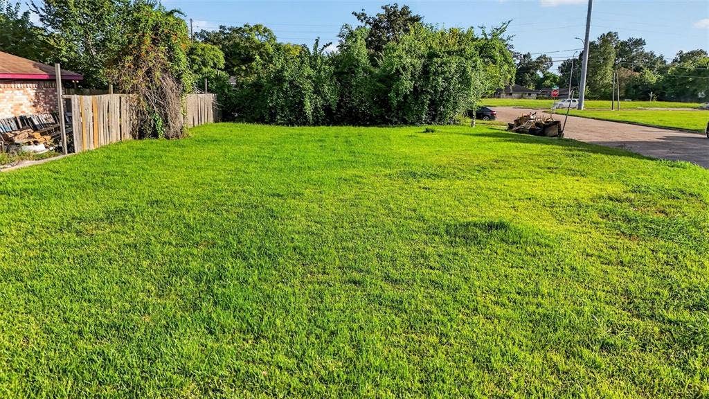 8501 Tidwell Road, Houston, TX 77028 Back lot also for sale