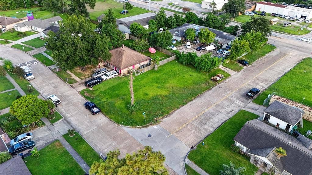 8501 Tidwell Road, Houston, TX 77028 8501 Tidwell Road, Houston, TX 77028