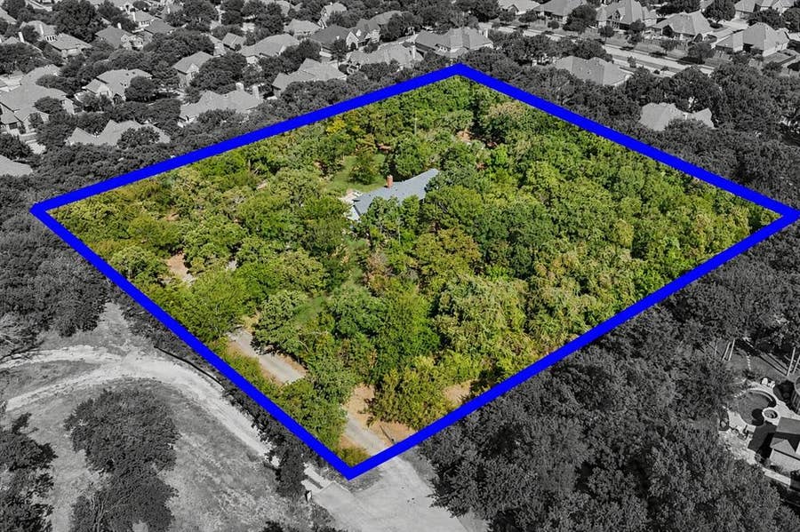 Property photo for 9300 Indian Knoll (Land) Trail, Keller, TX