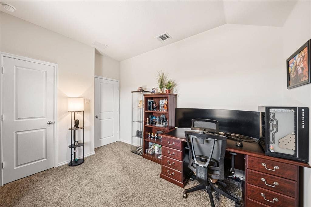 Neutral-toned wall paint throughout the room