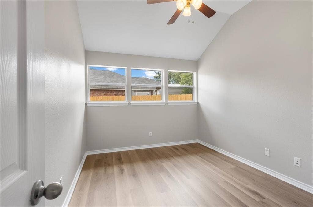 386 Molly Lane, Lindale, TX 75771 386 Molly Lane, Lindale, TX 75771