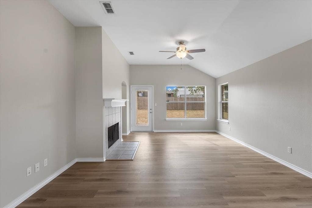 386 Molly Lane, Lindale, TX 75771 386 Molly Lane, Lindale, TX 75771