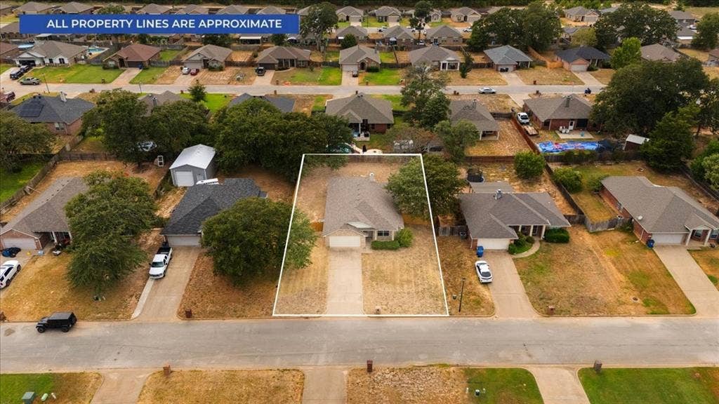 386 Molly Lane, Lindale, TX 75771 386 Molly Lane, Lindale, TX 75771