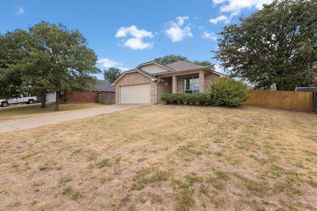 386 Molly Lane, Lindale, TX 75771 386 Molly Lane, Lindale, TX 75771