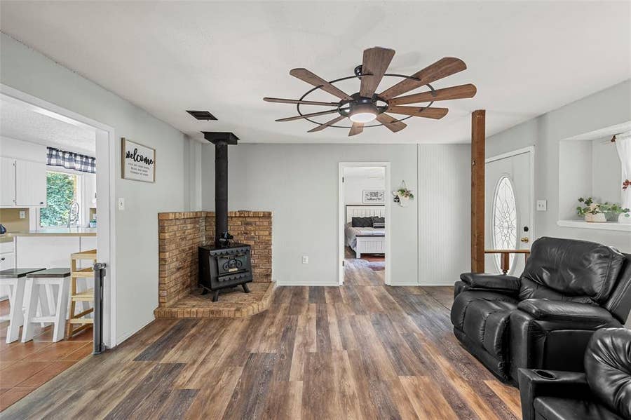 Property photo for 611 Rosenthal Road, Lorena, TX