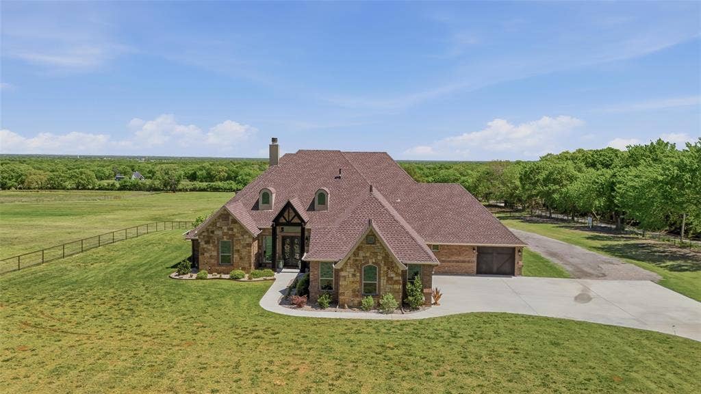 10106 Prather Road, Springtown, TX 76082 10106 Prather Road, Springtown, TX 76082