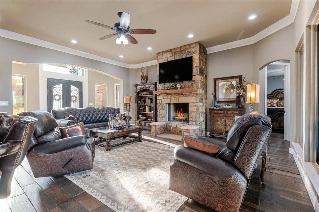 10106 Prather Road, Springtown, TX 76082 10106 Prather Road, Springtown, TX 76082