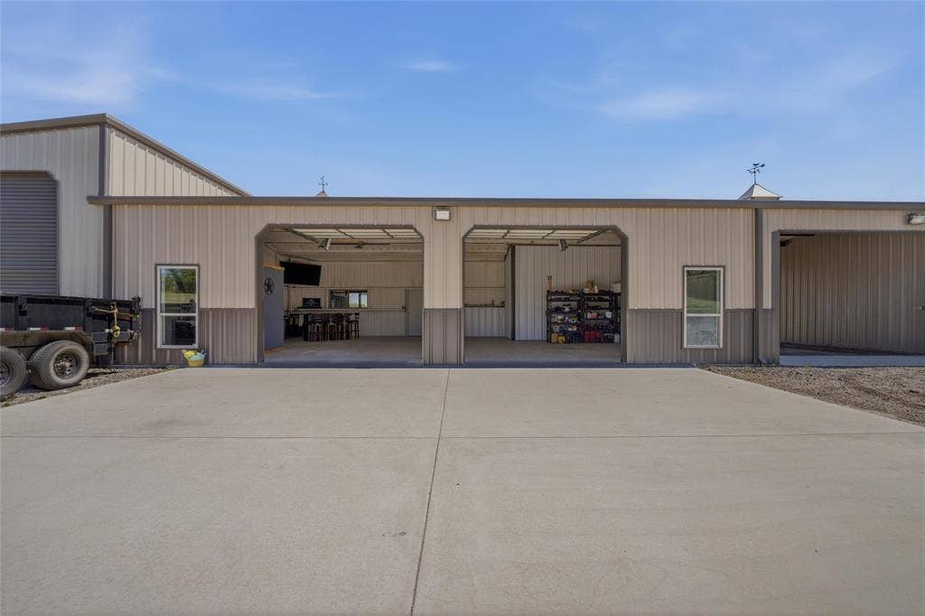 10106 Prather Road, Springtown, TX 76082 10106 Prather Road, Springtown, TX 76082