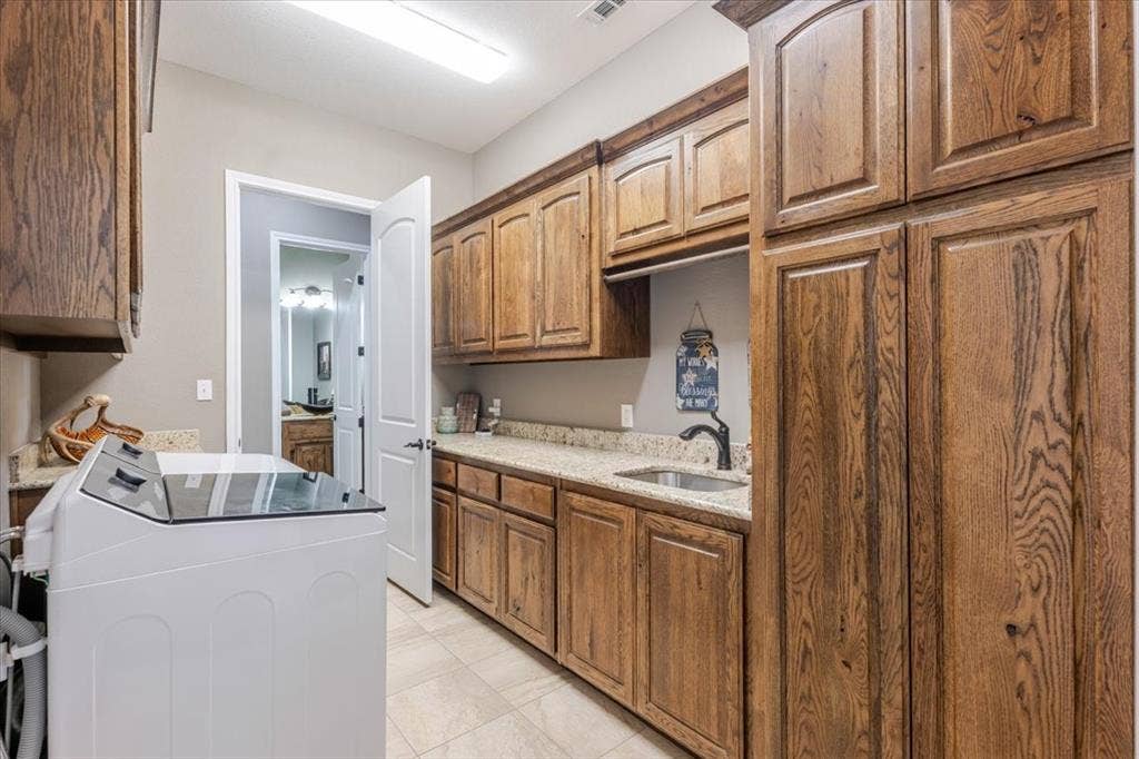 10106 Prather Road, Springtown, TX 76082 10106 Prather Road, Springtown, TX 76082