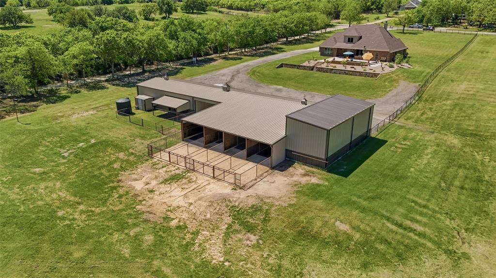 10106 Prather Road, Springtown, TX 76082 10106 Prather Road, Springtown, TX 76082
