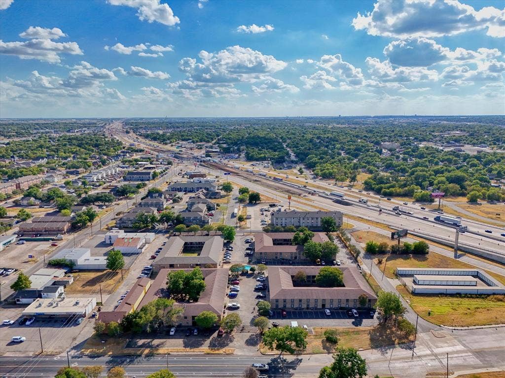 1214 Baylor Avenue, #109, Waco, TX 76706 Additional content