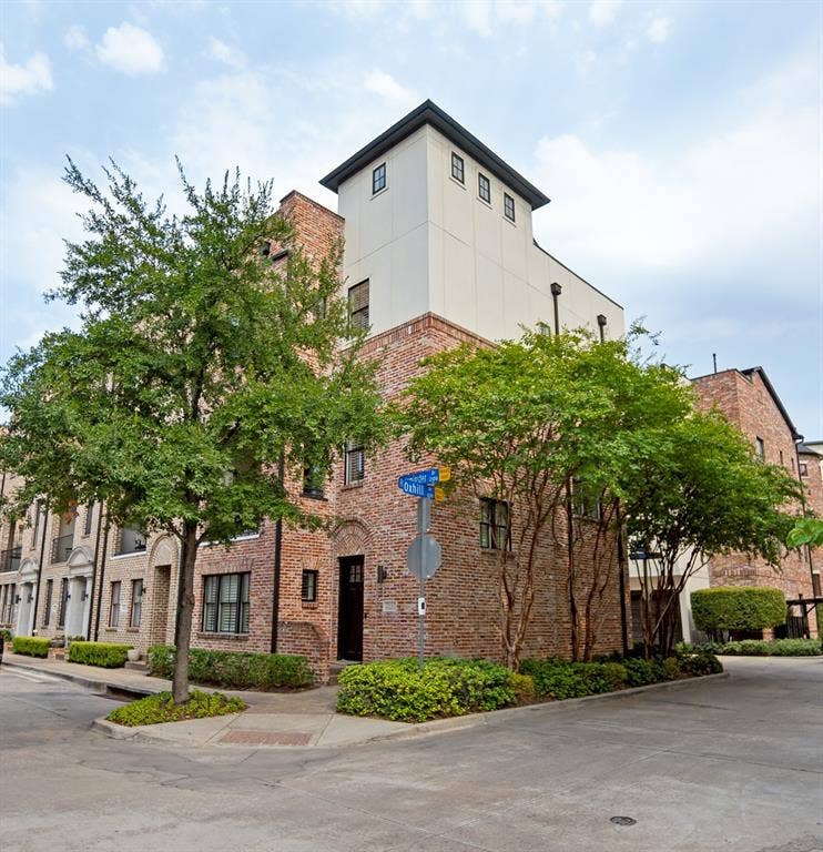 Property photo for 2110 Helsminster Drive, Dallas, TX