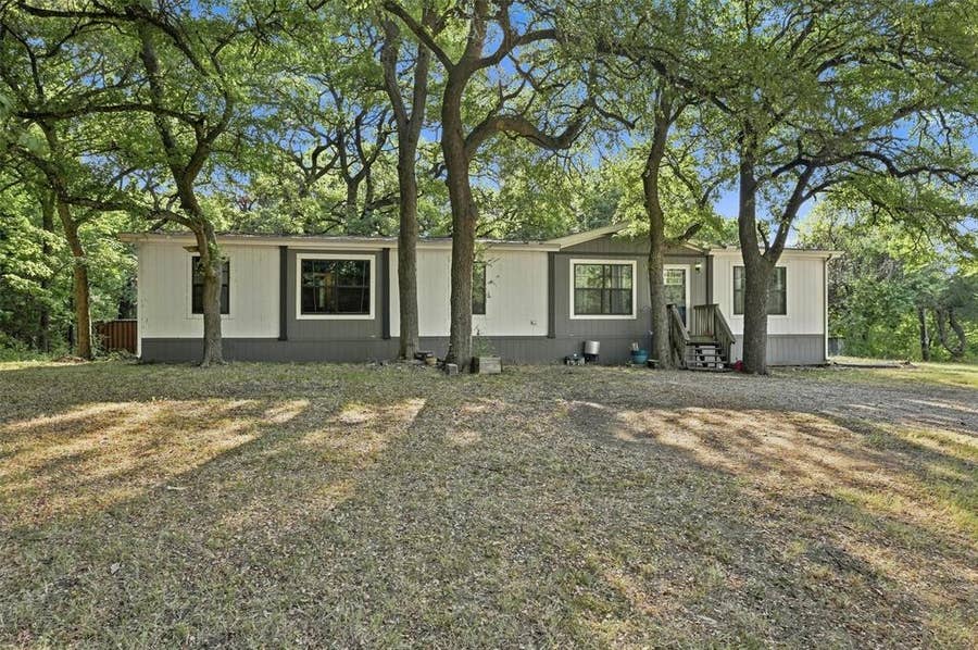 Property photo for 274 N Washburn Road, Bells, TX