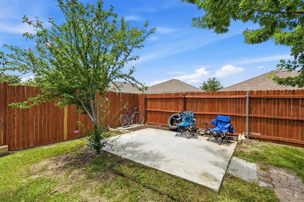 800 Poncho Lane, Fort Worth, TX 76052 800 Poncho Lane, Fort Worth, TX 76052