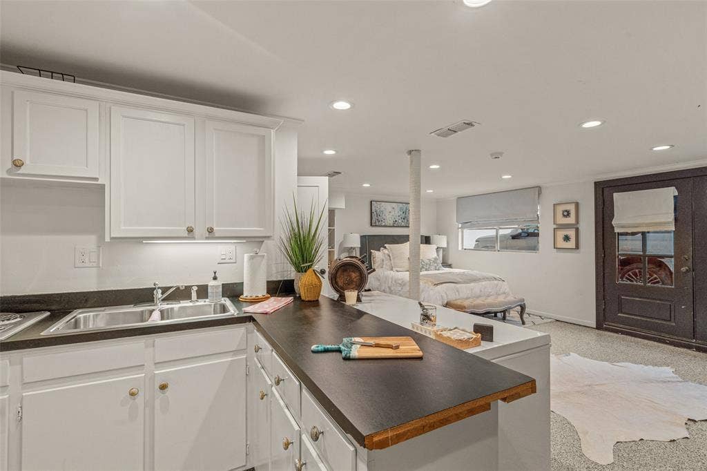 5849 Merrymount Road, Westover Hills, TX 76107 5849 Merrymount Road, Westover Hills, TX 76107