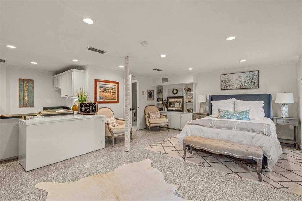 5849 Merrymount Road, Westover Hills, TX 76107 5849 Merrymount Road, Westover Hills, TX 76107