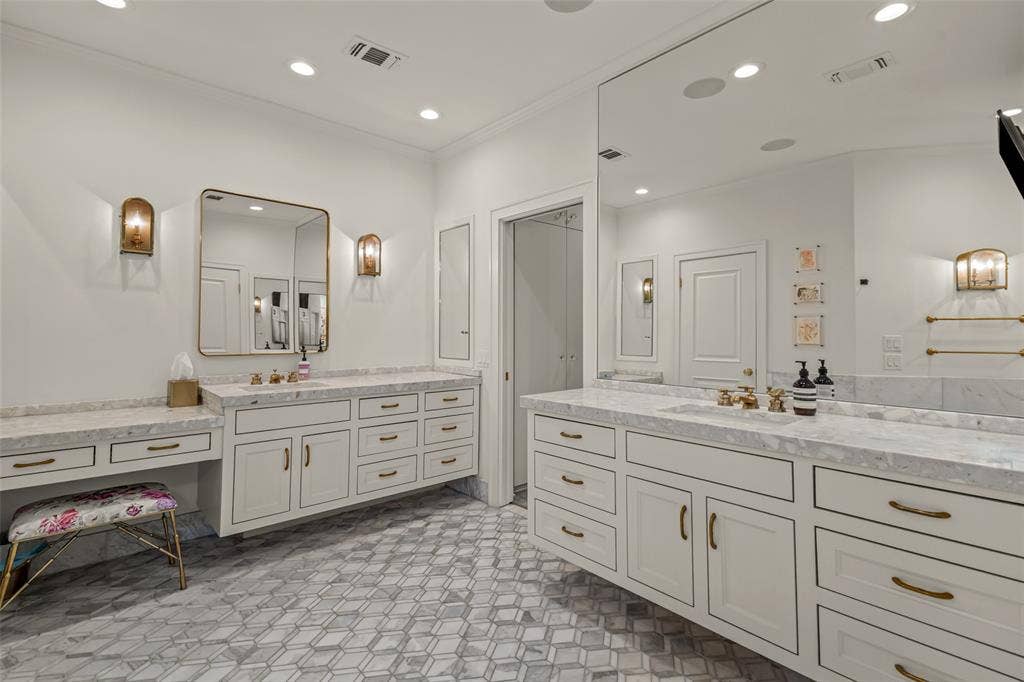 5849 Merrymount Road, Westover Hills, TX 76107 5849 Merrymount Road, Westover Hills, TX 76107