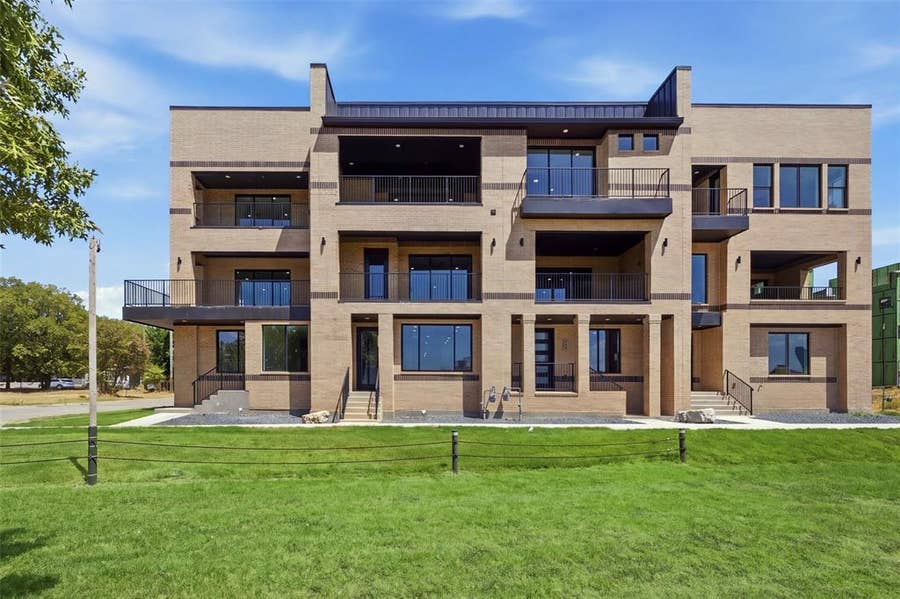 Property photo for 400 Vista Buena Trail, Fort Worth, TX