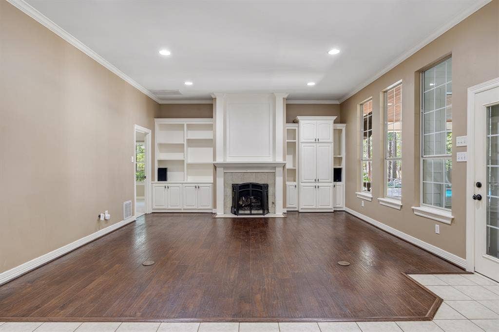 17820 Oak Forest Drive, Flint, TX 75762 with fireplace
