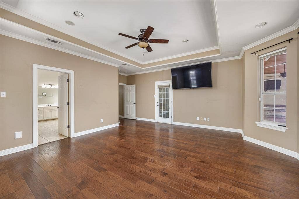 17820 Oak Forest Drive, Flint, TX 75762 Primary suite toward bath