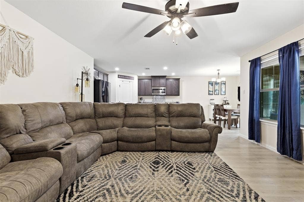 4100 Peak Road, Granbury, TX 76048