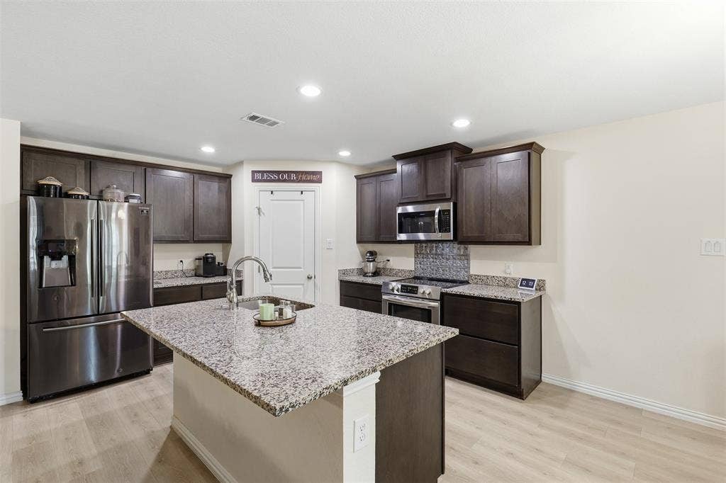 4100 Peak Road, Granbury, TX 76048