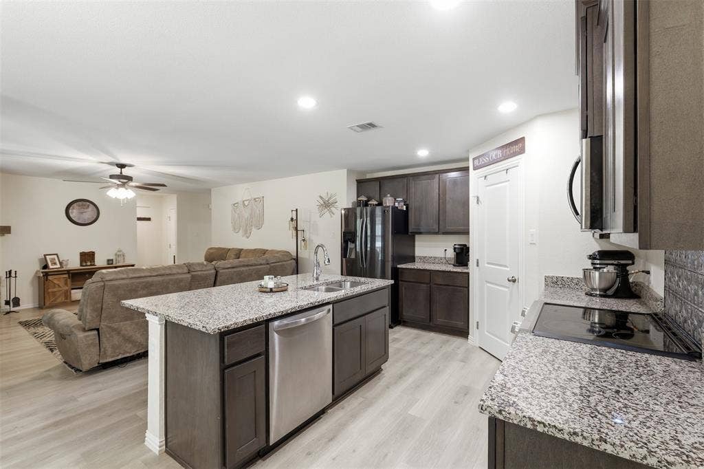 4100 Peak Road, Granbury, TX 76048