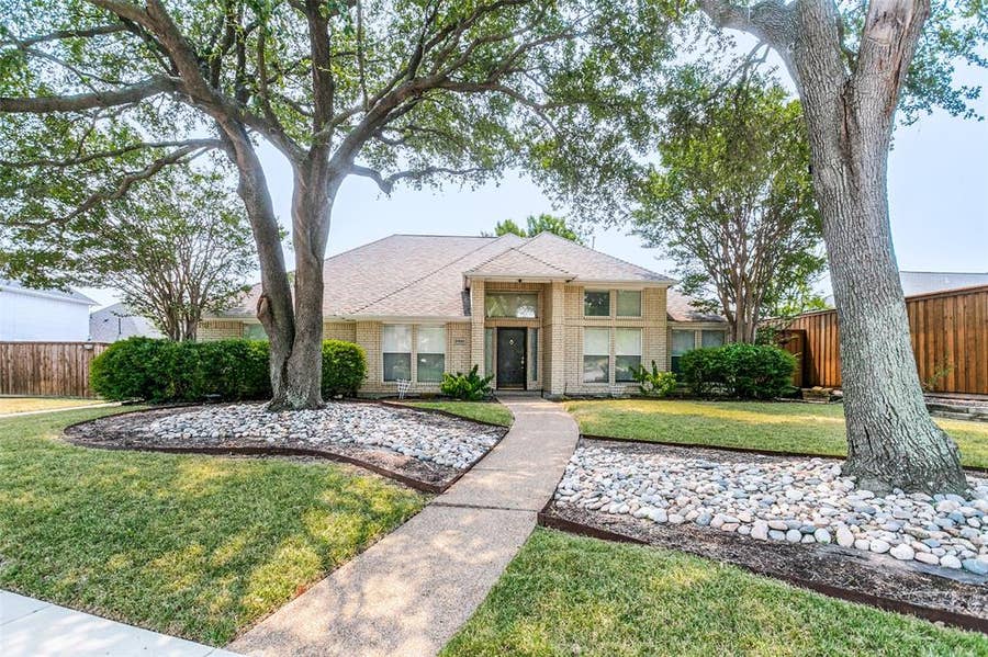 Property photo for 2920 Winding Creek Drive, Plano, TX