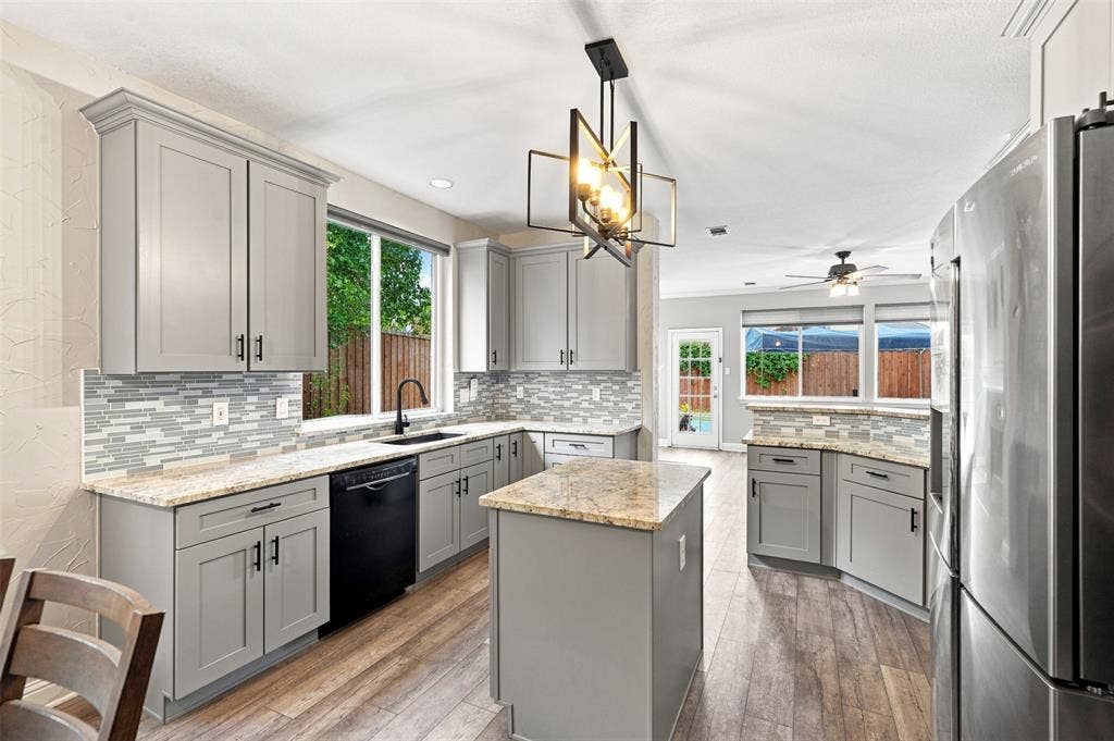 7416 Casper Drive, Plano, TX 75025 7416 Casper Drive, Plano, TX 75025