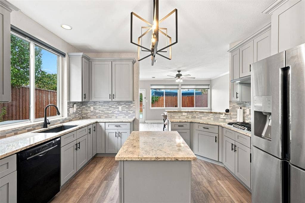 7416 Casper Drive, Plano, TX 75025 7416 Casper Drive, Plano, TX 75025