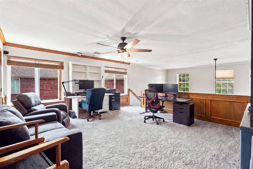 7416 Casper Drive, Plano, TX 75025 This lounge area has stairs to the primary bedroom, it can be used as an office