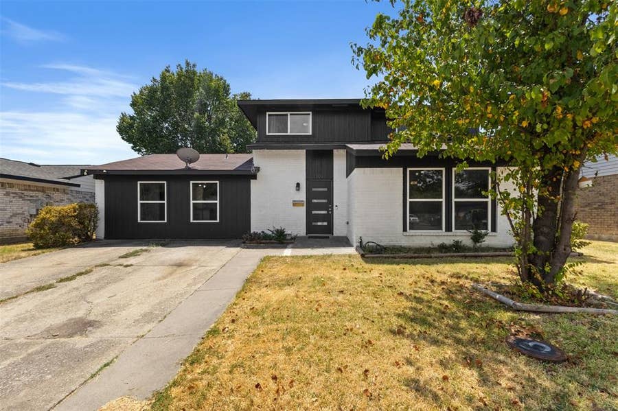 Property photo for 1309 Glenwood Street, Grand Prairie, TX