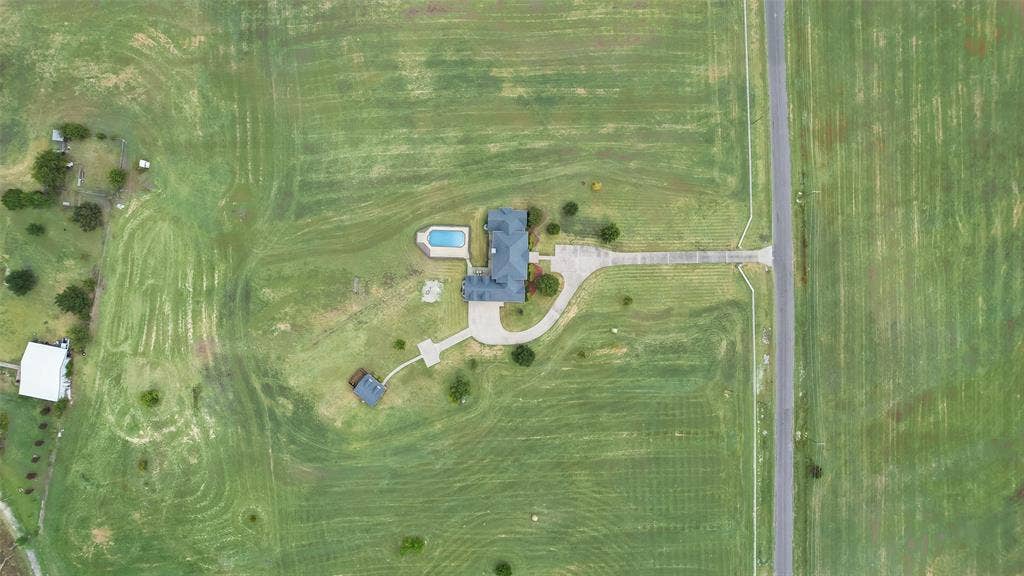 1122 County Road 1224, Celina, TX 75009 Digitally enhanced grass.