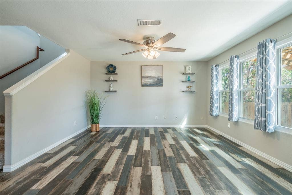 1997 Courtside Drive, Dallas, TX 75051 1997 Courtside Drive, Dallas, TX 75051