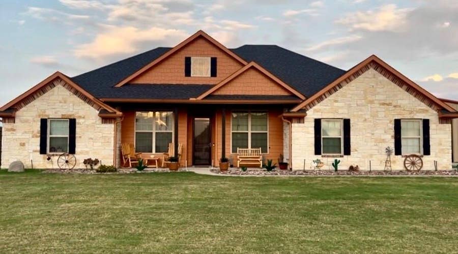 Property photo for 410 Water Fall Lane, Nevada, TX