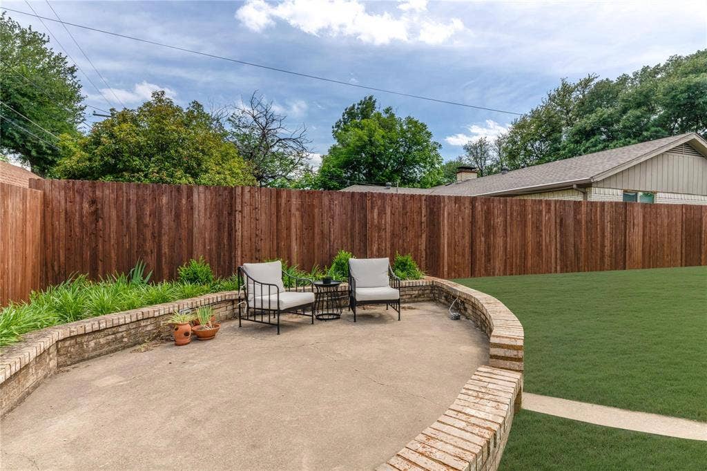 7322 Hunnicut Road, Dallas, TX 75227 7322 Hunnicut Road, Dallas, TX 75227
