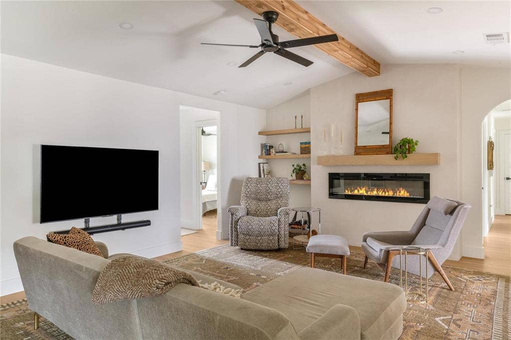 7322 Hunnicut Road, Dallas, TX 75227 7322 Hunnicut Road, Dallas, TX 75227