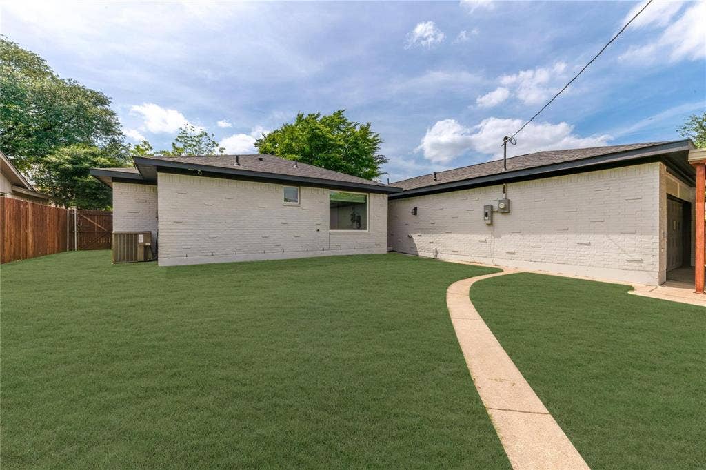 7322 Hunnicut Road, Dallas, TX 75227 7322 Hunnicut Road, Dallas, TX 75227