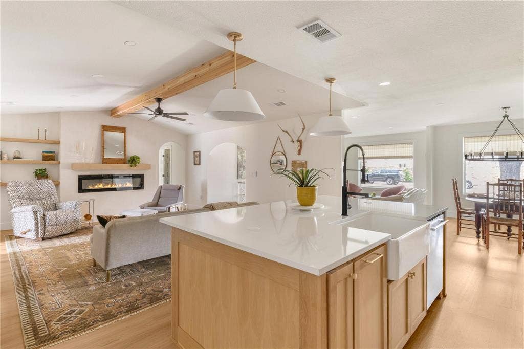 7322 Hunnicut Road, Dallas, TX 75227 7322 Hunnicut Road, Dallas, TX 75227