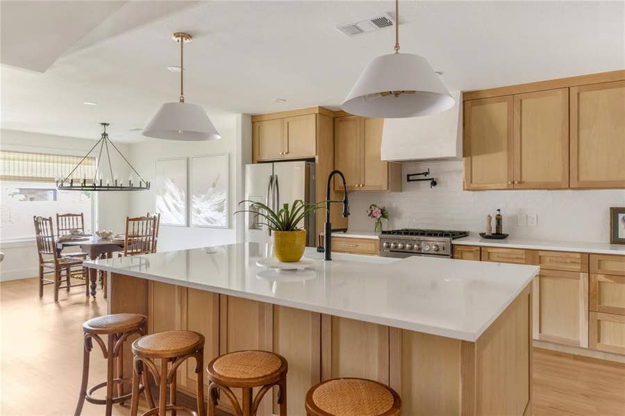 Property photo for 7322 Hunnicut Road, Dallas, TX