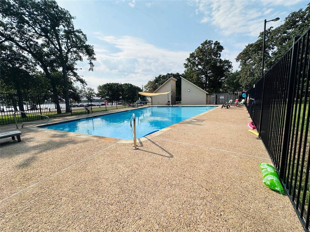 36-40 Pedernales East, Athens, TX 75752 36-40 Pedernales East, Athens, TX 75752